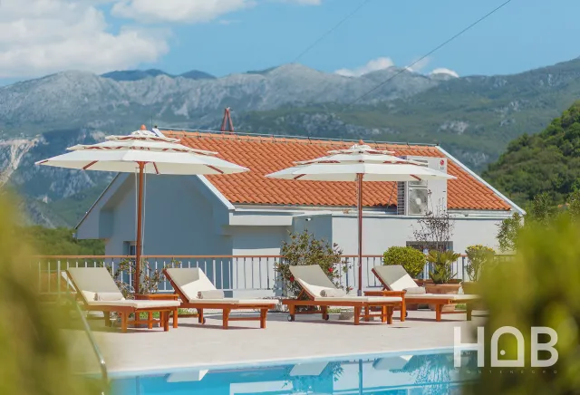 Na prodej, Vila, 159 m², Budva