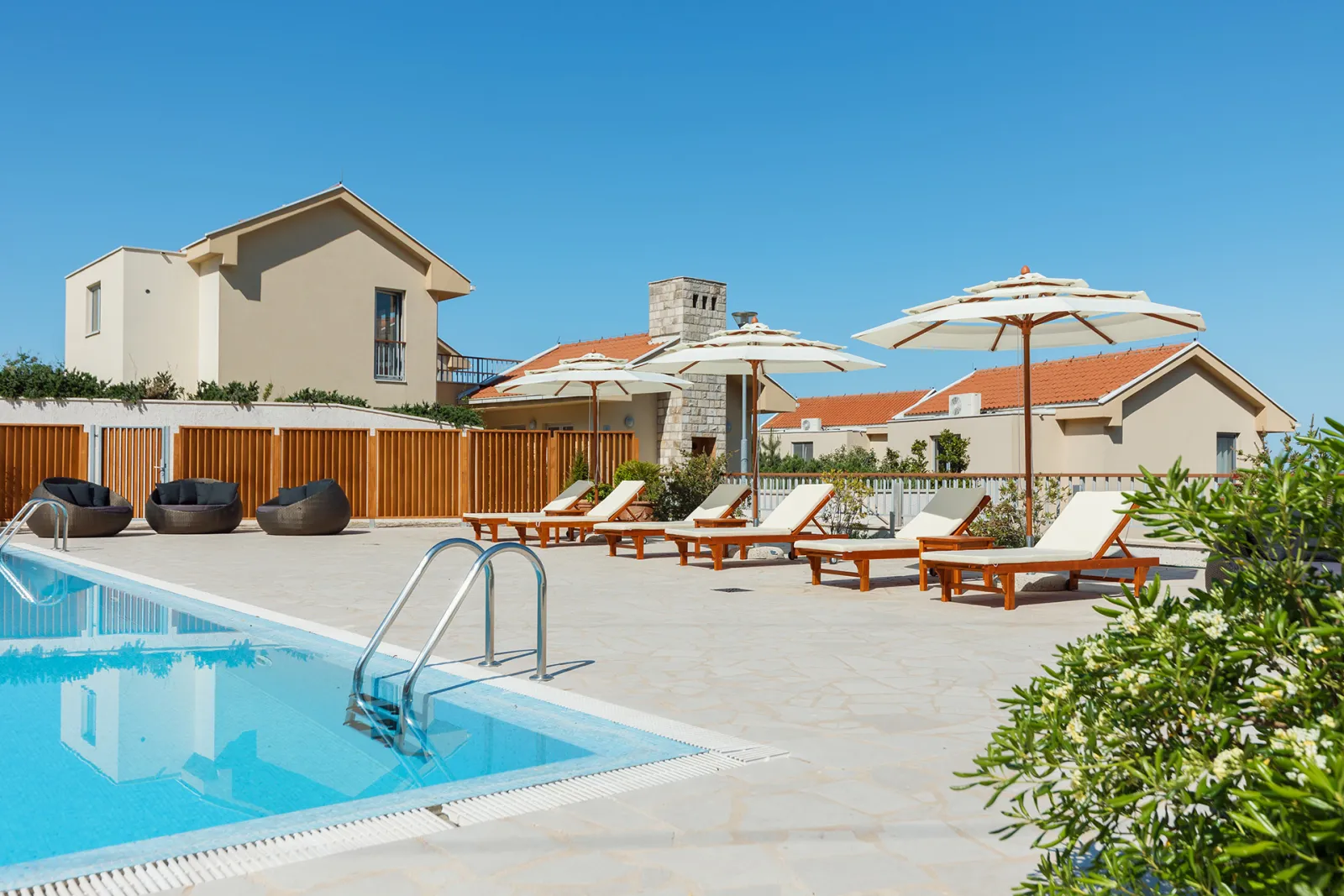 Na prodej, Vila, 159 m², Budva
