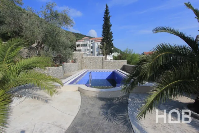 Zu verkaufen, Villa, 560 m², Budva