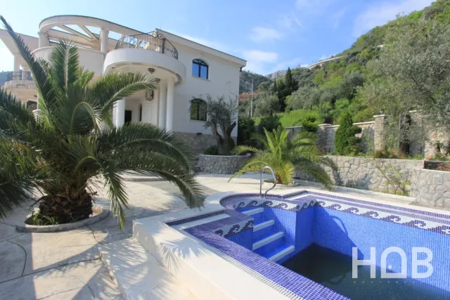 Zu verkaufen, Villa, 560 m², Budva