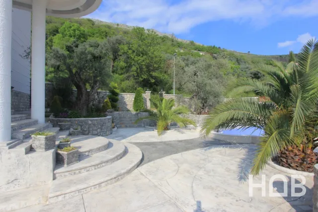 Zu verkaufen, Villa, 560 m², Budva