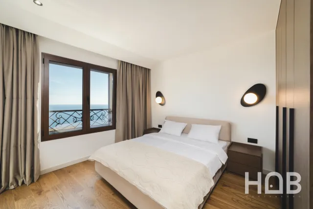Na prodaju, Vila, 195 m², Budva