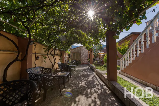 Zu verkaufen, Villa, 1500 m², Budva