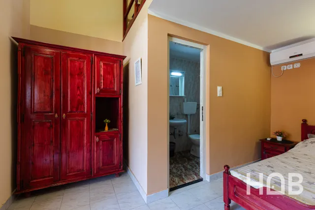 Zu verkaufen, Villa, 1500 m², Budva