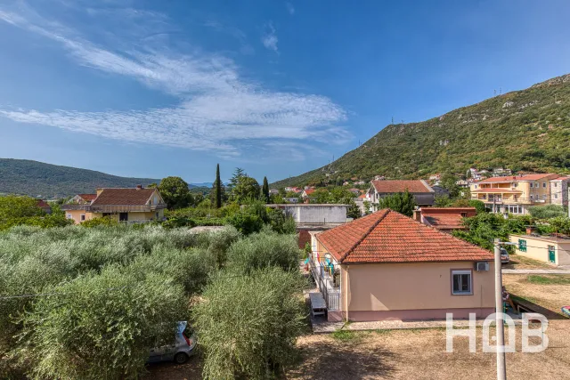 Zu verkaufen, Villa, 1500 m², Budva