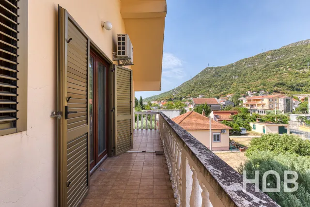 Zu verkaufen, Villa, 1500 m², Budva