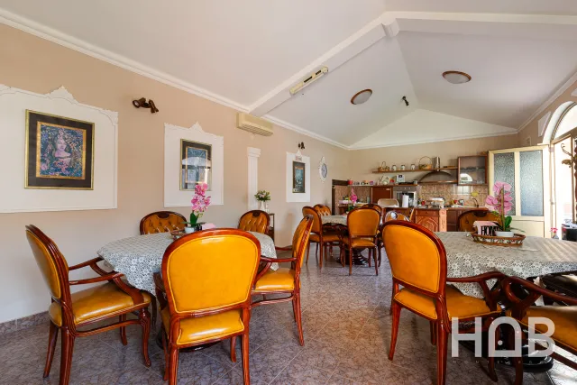 Zu verkaufen, Villa, 1500 m², Budva