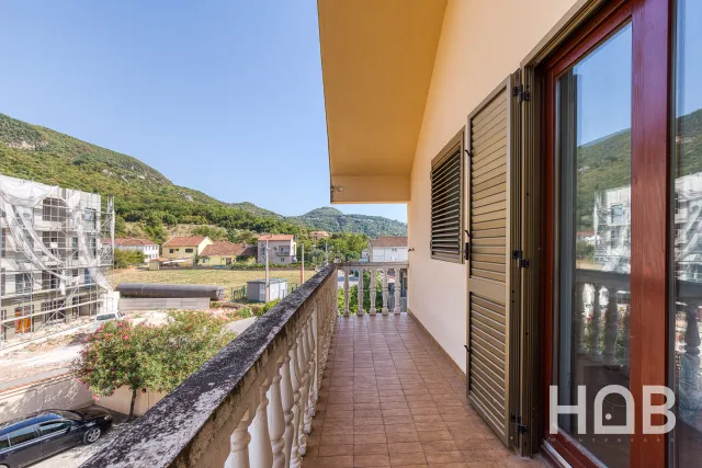 Zu verkaufen, Villa, 1500 m², Budva