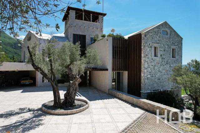 Zu verkaufen, Villa, 850 m², Tivat