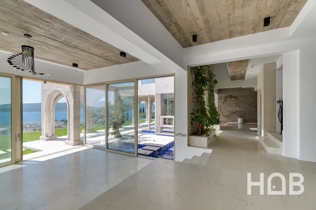 Zu verkaufen, Villa, 850 m², Tivat