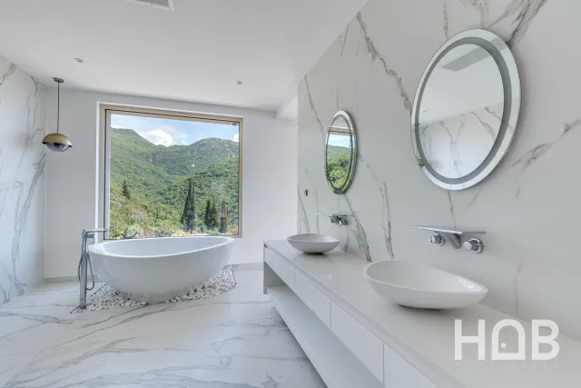 Zu verkaufen, Villa, 850 m², Tivat