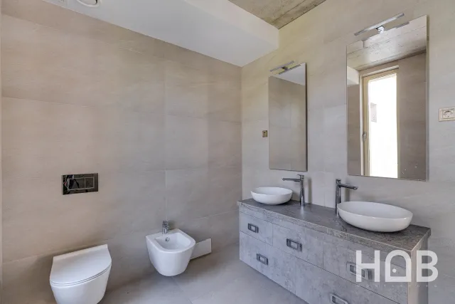 Zu verkaufen, Villa, 850 m², Tivat