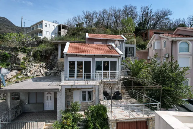 Na prodaju, Kuća, 145 m², Tivat