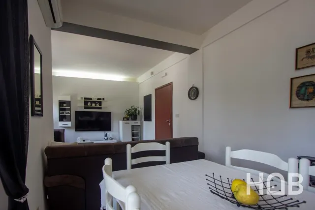 Na prodaju, Stan, 61 m², Ulcin