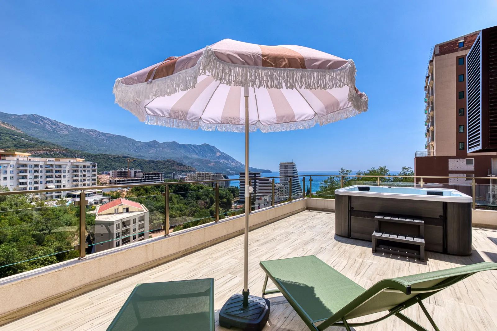 Satılık, Daire, 104 m², Budva