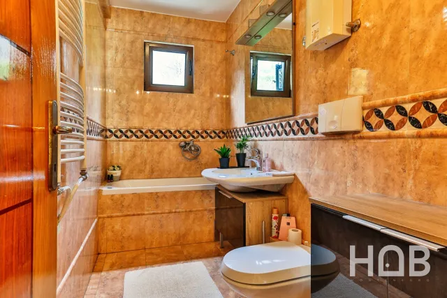 Satılık, Daire, 156 m², Budva