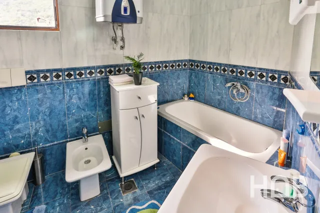 Satılık, Daire, 156 m², Budva