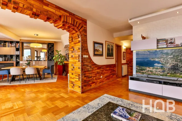 Satılık, Daire, 156 m², Budva