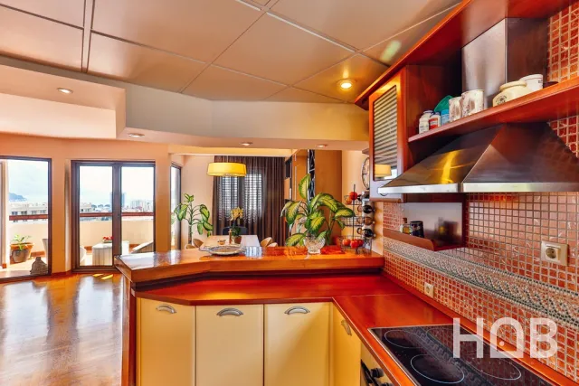 Satılık, Daire, 156 m², Budva