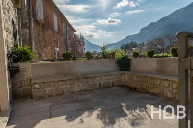 Satılır, Ev, 355 m², Kotor