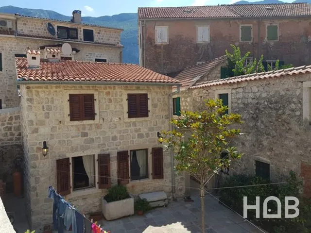 Satılır, Ev, 355 m², Kotor