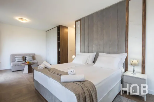 Zu verkaufen, Villa, 277 m², Budva