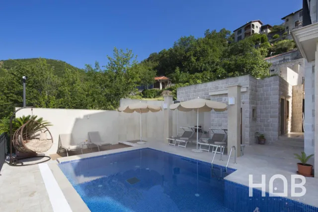 Zu verkaufen, Villa, 277 m², Budva