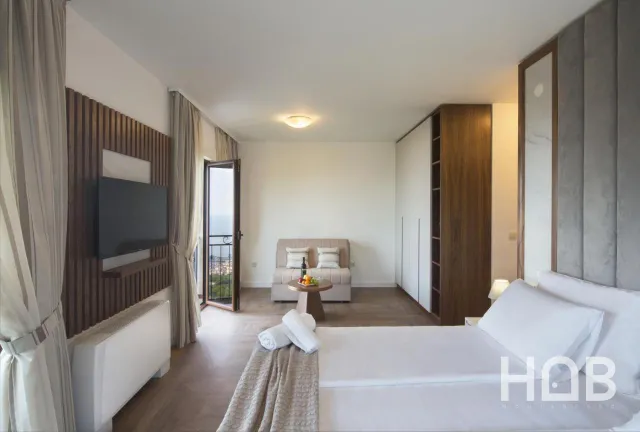 Zu verkaufen, Villa, 277 m², Budva