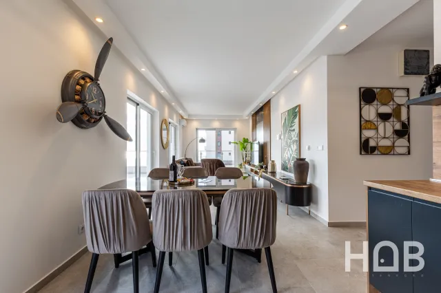 Satılık, Daire, 155 m², Budva