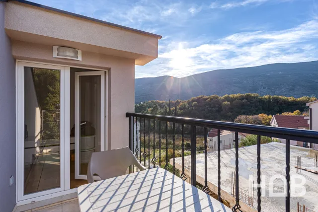 En venta, Apartamento, 76 m², Herceg Novi