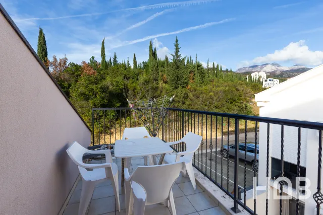 En venta, Apartamento, 76 m², Herceg Novi