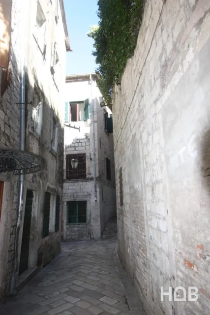 Satılır, Mənzil, 95 m², Kotor