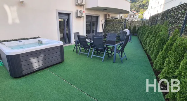 En venta, Apartamento, 83 m², Herceg Novi