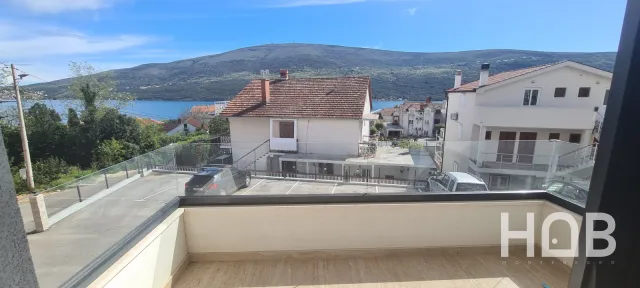 En venta, Apartamento, 83 m², Herceg Novi