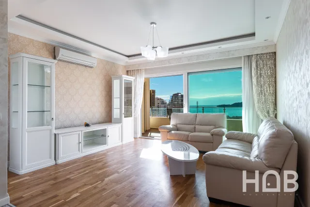 Na prodaju, Stan, 115 m², Budva