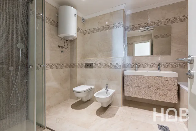 Na prodaju, Stan, 115 m², Budva