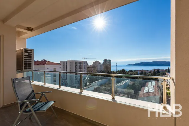 Na prodaju, Stan, 115 m², Budva