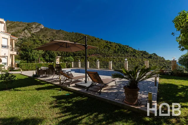 Na prodaju, Vila, 500 m², Budva