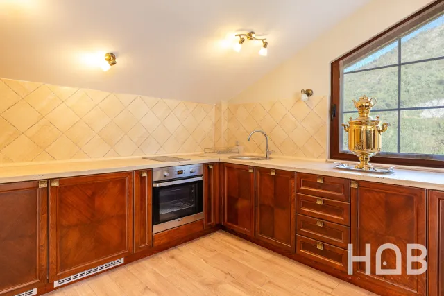 Na prodaju, Vila, 500 m², Budva