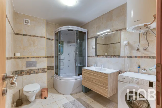 Na prodaju, Stan, 120 m², Budva