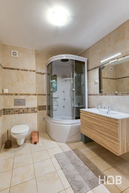 Na prodaju, Stan, 120 m², Budva