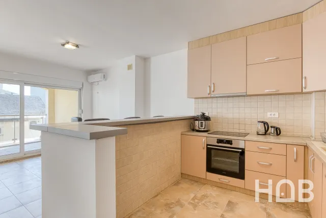 Na prodaju, Stan, 120 m², Budva