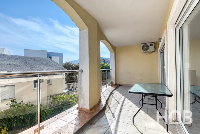 Na prodaju, Stan, 120 m², Budva
