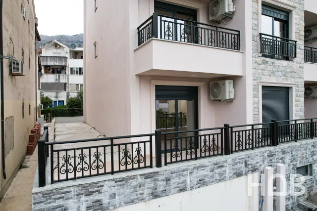 Na prodaju, Apartment In New Building, 46 m², Budva