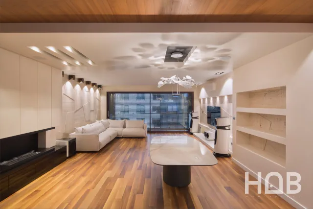 Na prodaju, Stan, 313 m², Budva