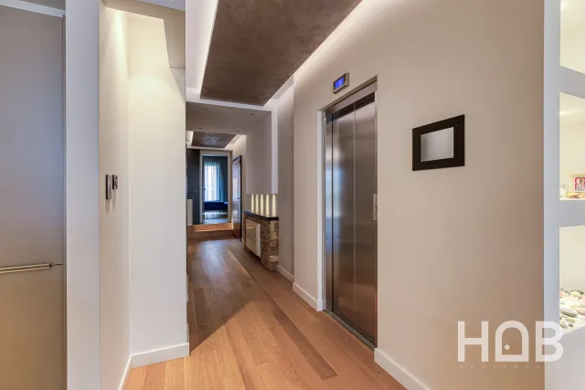 Na prodaju, Stan, 107 m², Budva