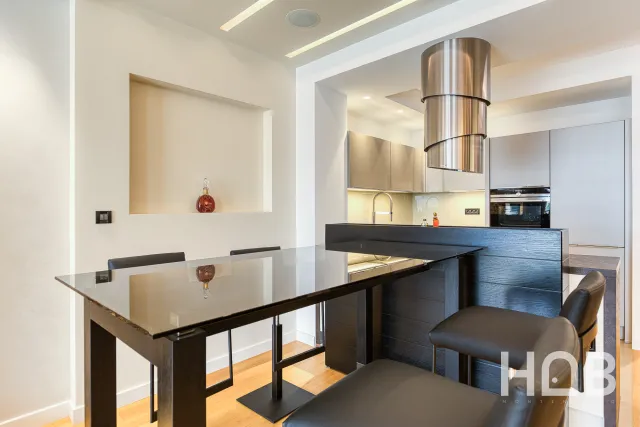 Na prodaju, Stan, 107 m², Budva