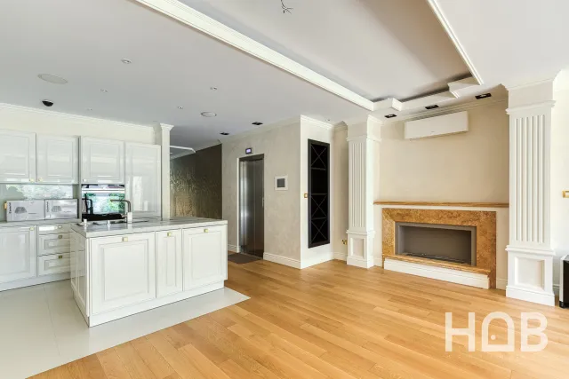 Na prodaju, Stan, 115 m², Budva