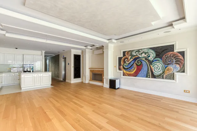 Na prodaju, Stan, 115 m², Budva
