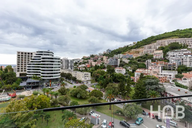 Na prodaju, Stan, 60 m², Budva